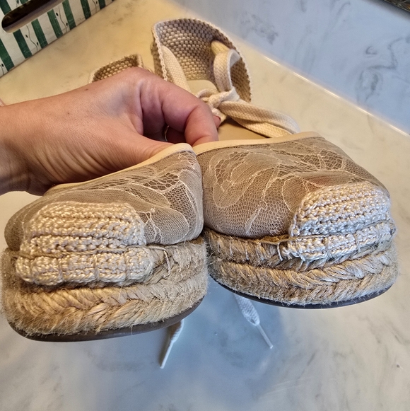 Valentino Garavani Beige Lace Espadrille Lace Up Wedges Size 39 - Picture 4 of 11